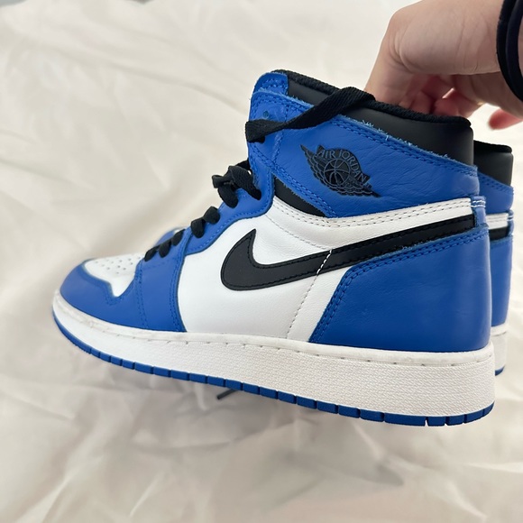 Nike High top ones 💙 - Picture 2 of 6